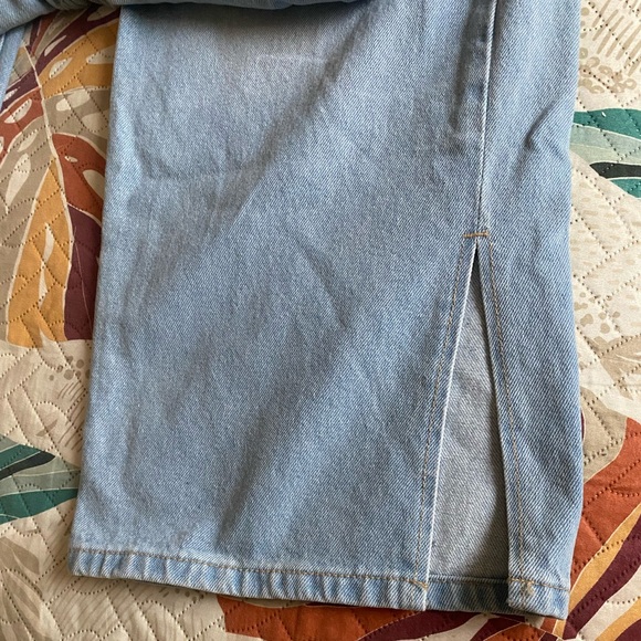 C&A light wash jeans - Picture 6 of 7